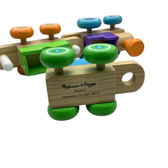 Melissa & Doug Wooden Rainbow 3 Linking Train Toy Age 18 Months+ Pull String - Picture 4 of 5